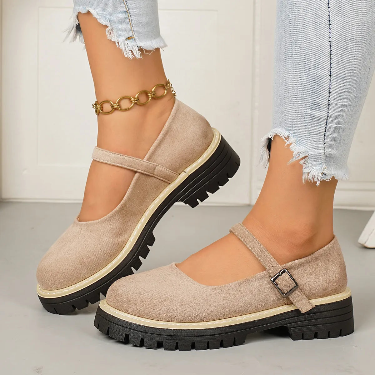 Women's Mary Jane Shoes – Vintage Platform Flats with Single Strap