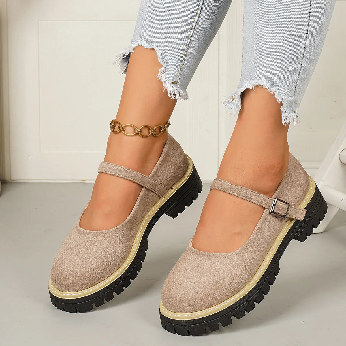 Women's Mary Jane Shoes – Vintage Platform Flats with Single Strap