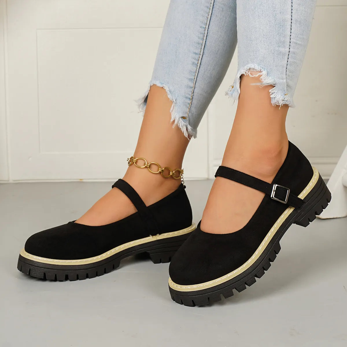 Women's Mary Jane Shoes – Vintage Platform Flats with Single Strap