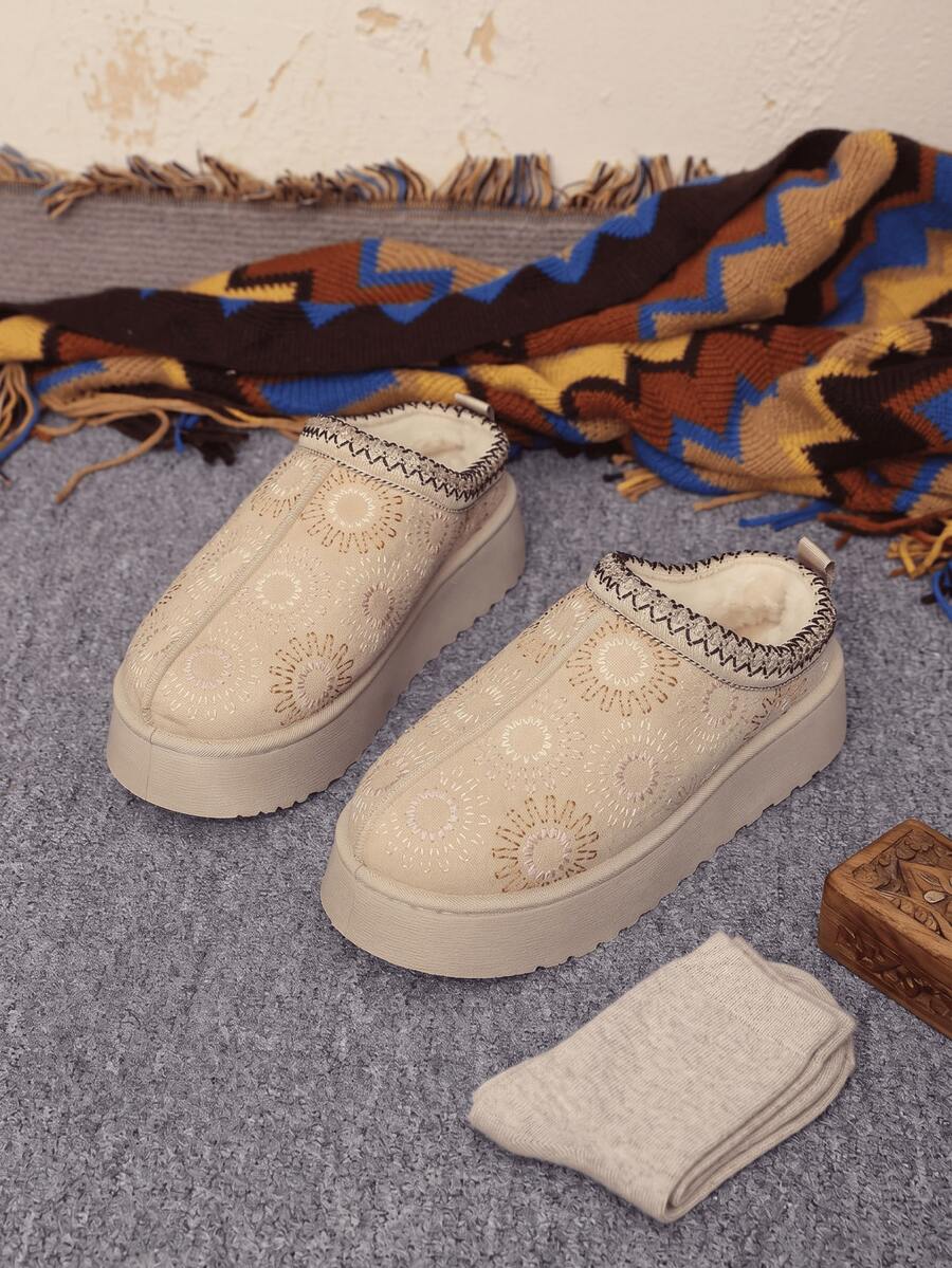 Women’s Cozy Faux Fur Platform Snow Boots