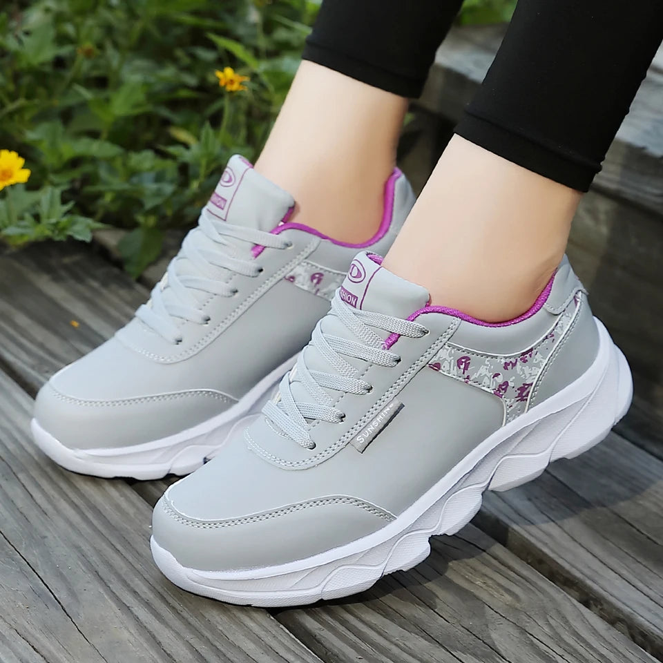🔥 50% OFF – Women’s Lightweight Lace-Up Comfort Sneakers