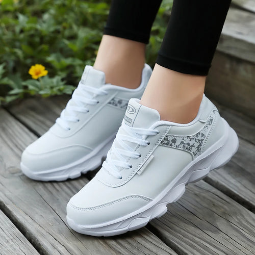 🔥 50% OFF – Women’s Lightweight Lace-Up Comfort Sneakers