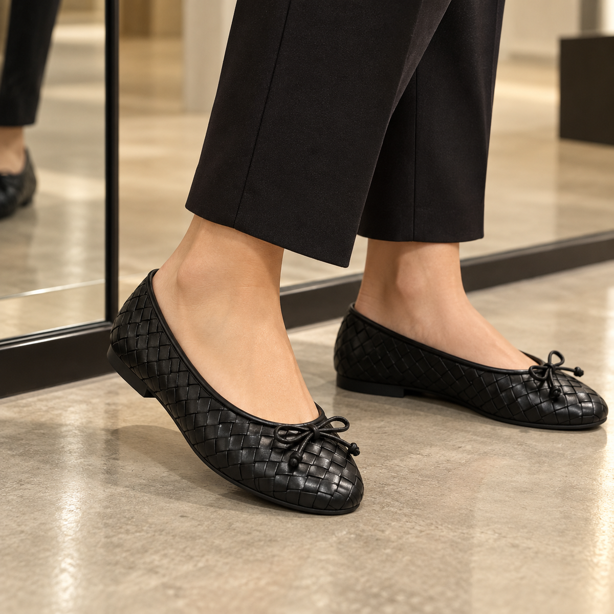 Women Bow Flats